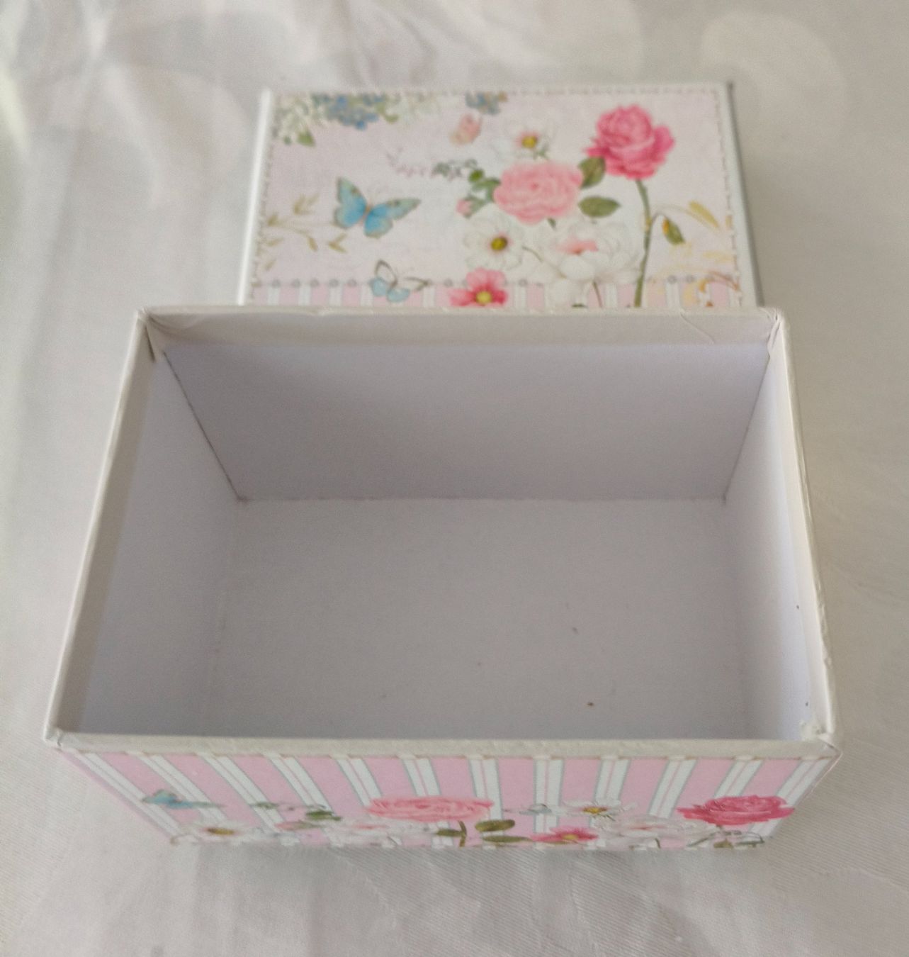 Tutte le decorazioni: Geschenkboxen – Usato da Urtenen-Schönbühl venduto da sep_k9jk 6