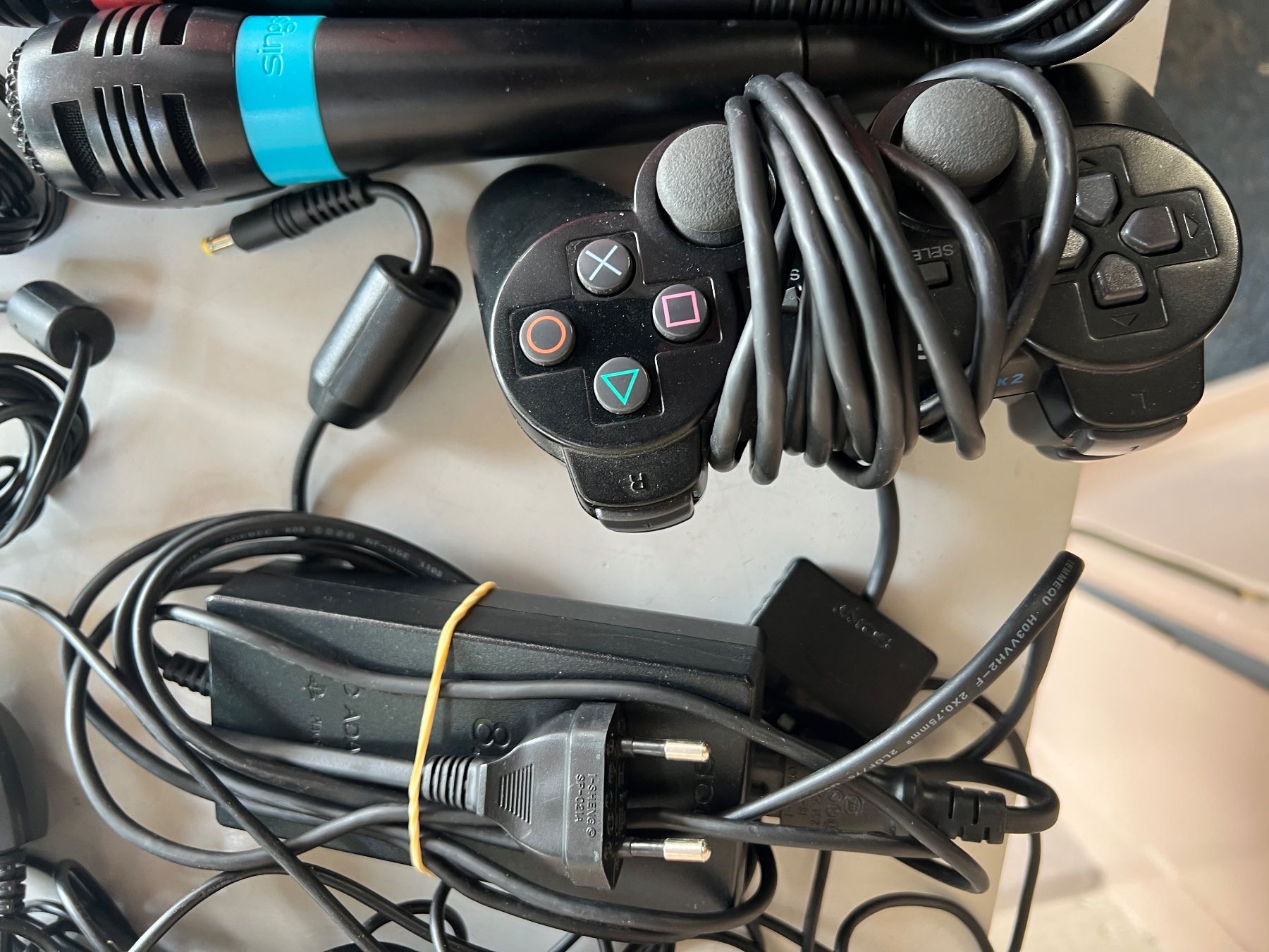 Sony Console: Playstation 2 Singstar Bundle mit Zubehör gebraucht – Usato da Gebenstorf venduto da Secondtronik 3