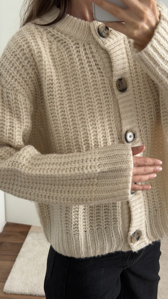 H&M Maglioni & Felpe: H&M Premium wool cardigan – Nuovo (secondo la descrizione) da Paradiso venduto da viorea 4