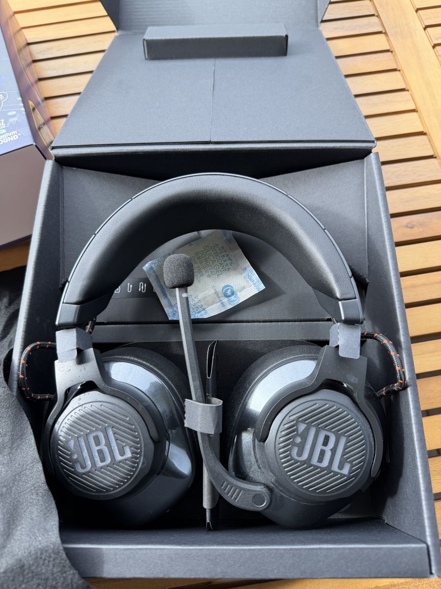 JBL Kopfhörer: JBL Quantum 610 Wireless Gaming Headset schwarz neu – Neu und originalverpackt aus Thun von sansan01 6
