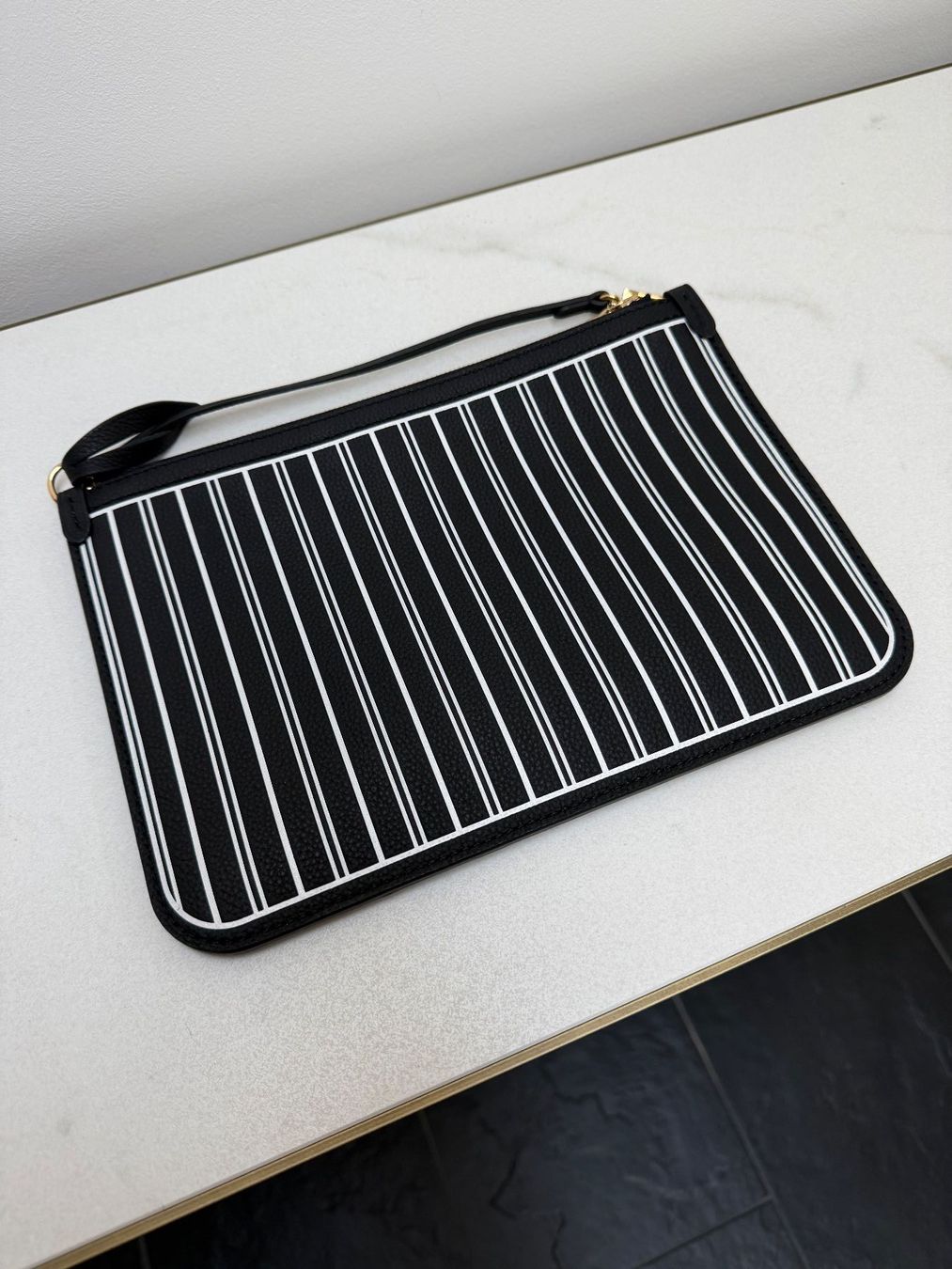 Louis Vuitton Kosmetikkoffer: NEW Louis Vuitton Pouch Inside Out – Neu (gemäss Beschreibung) aus Vacallo von kellyyy 1