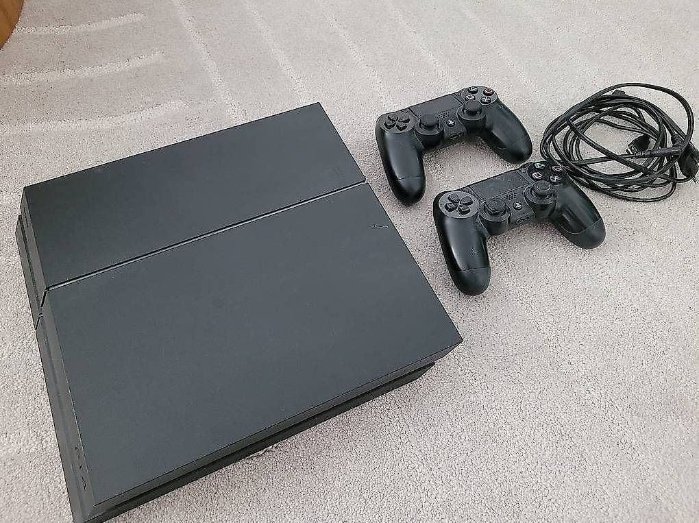 Console: PS4 mit 2 Controller inkl. Shadow of Mordor – Usato da Zürich venduto da xoxsk