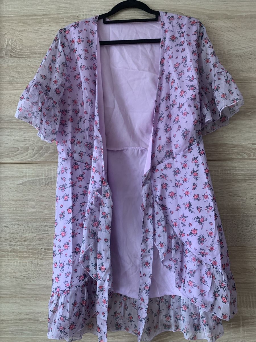 Kleider: Robe fleuri violette – Neu und originalverpackt aus Montreux von Izapeche811 2