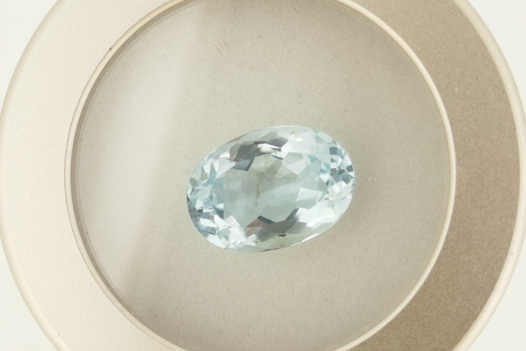 Pietre preziose: AQUAMARIN 5,91 Carat mit Expertise – Usato da Schaffhausen venduto da swisswatches-andmore 3