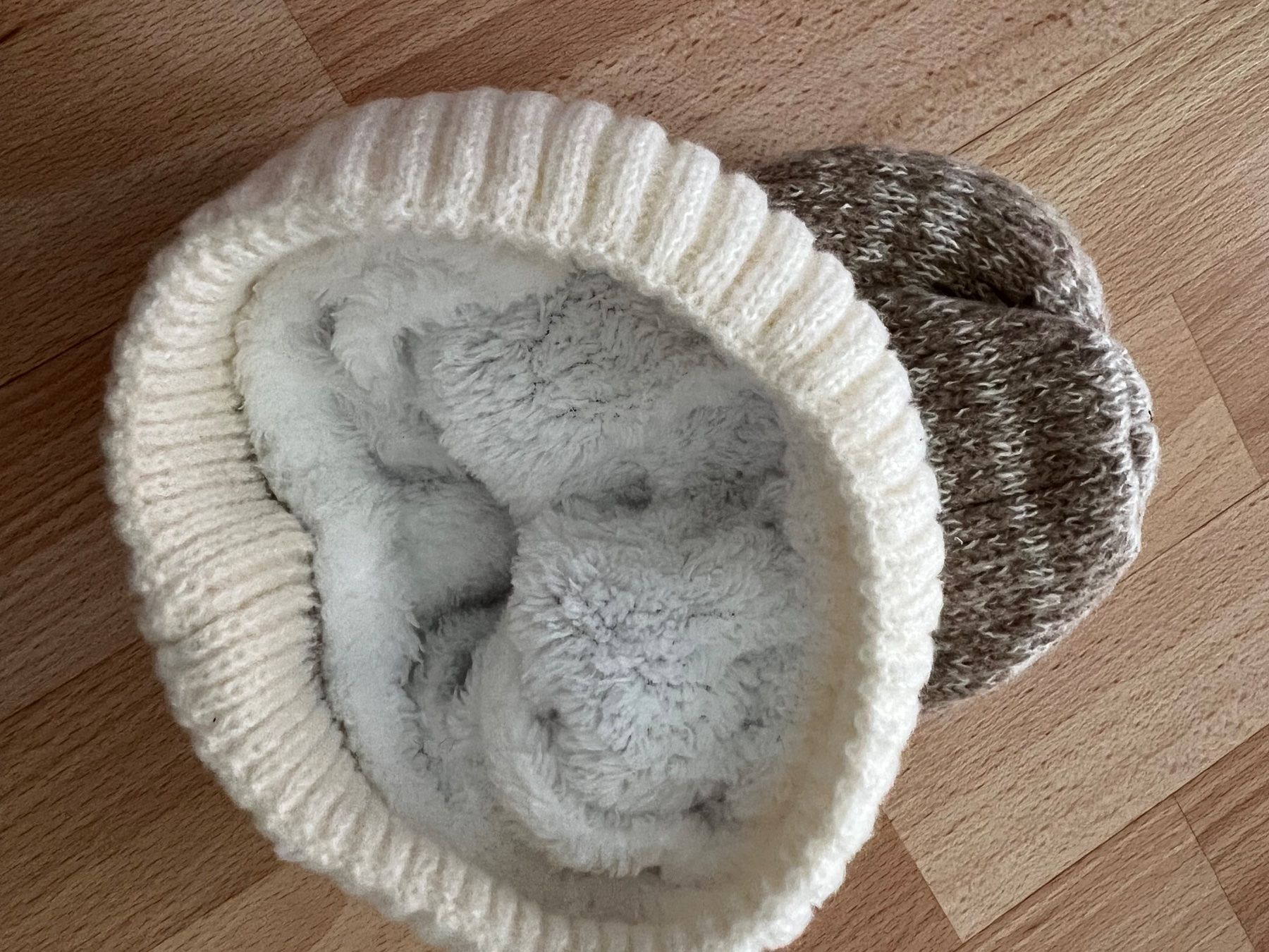 Altro in  Abbigliamento & Accessori: Wintermütze Kappe – Nuovo e nell'imballaggio originale da Uetendorf venduto da Stoun 2