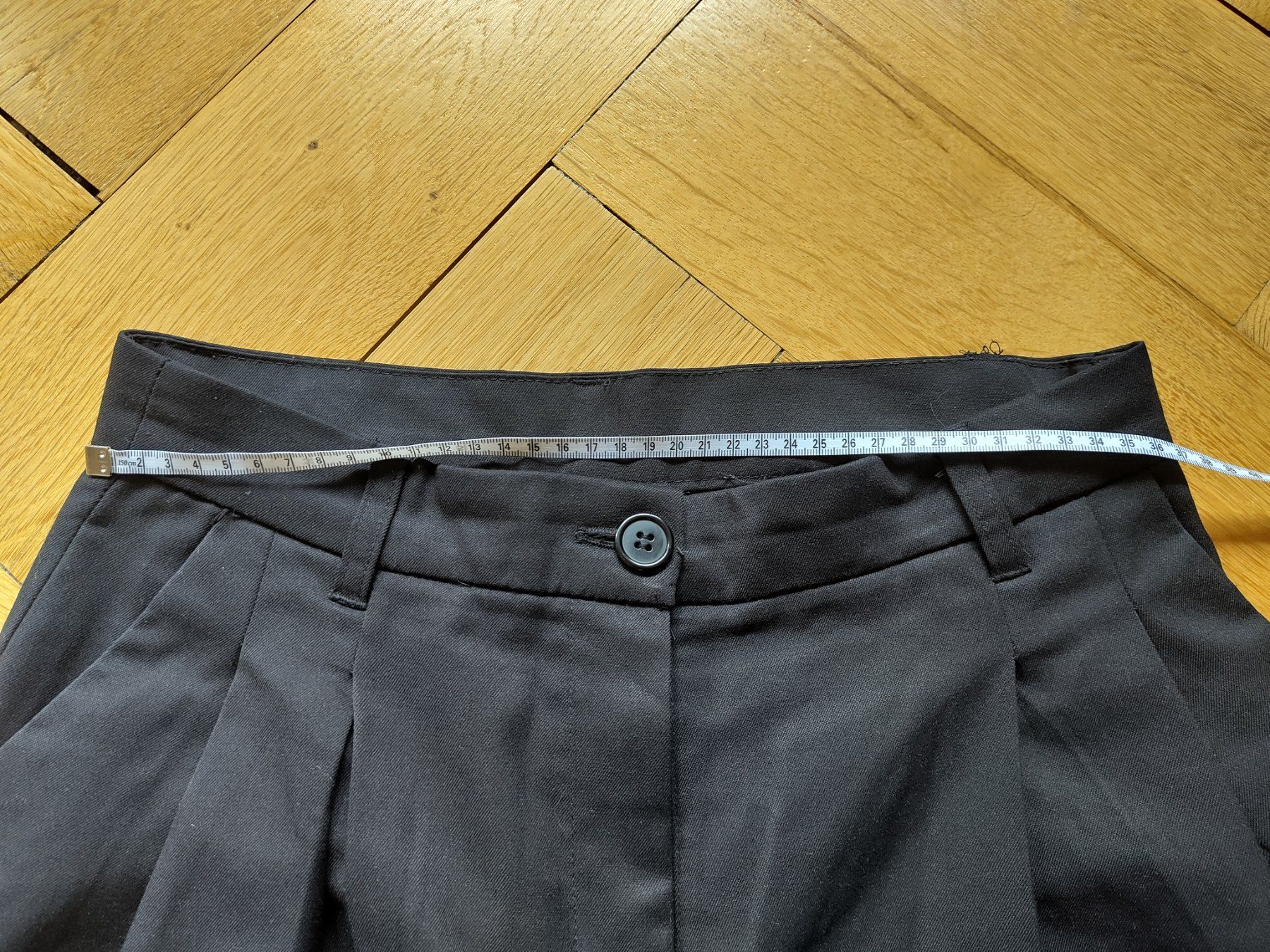Monki Pantaloni: Stoffhose – Usato da Bern venduto da Linii 2