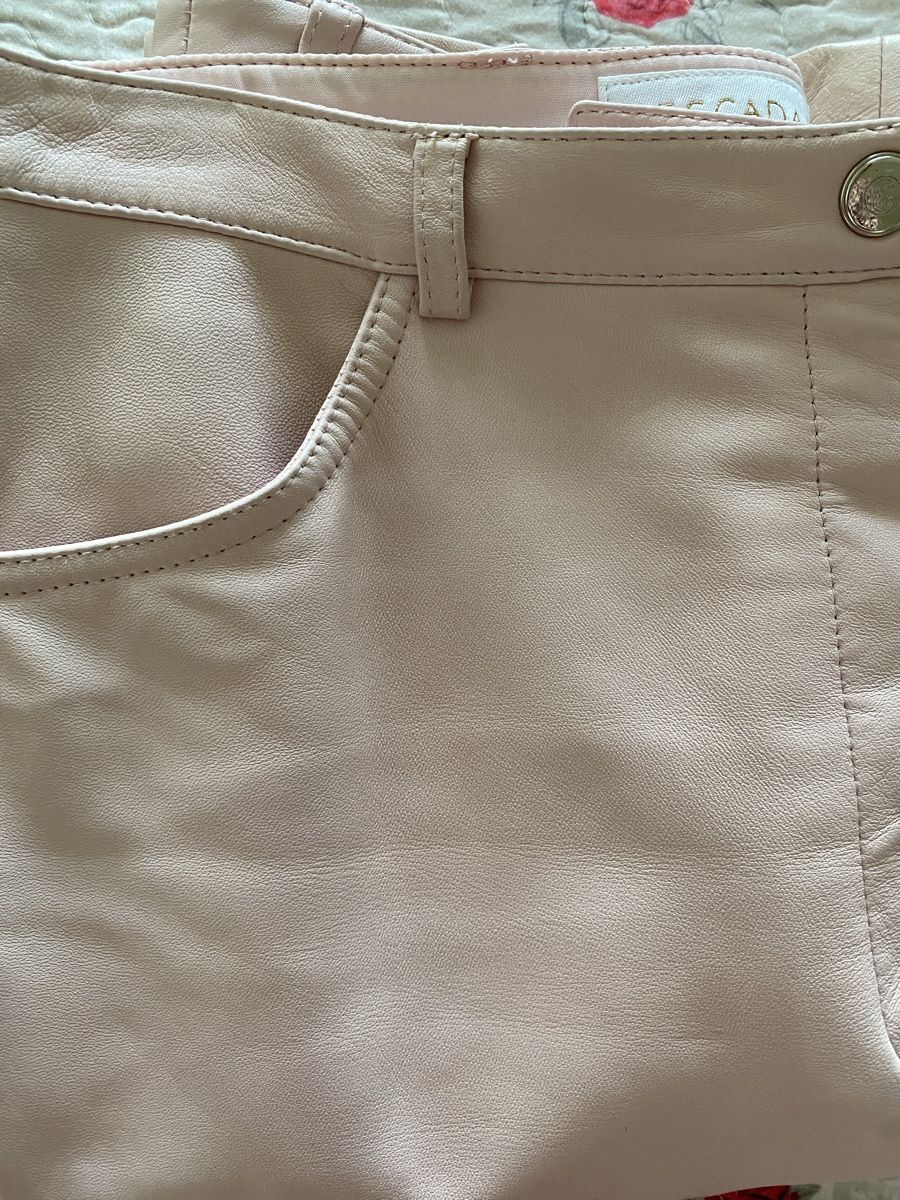 Escada Pantaloni: Escada Nappaleder Hose 38 – Usato da Gümligen venduto da zeusone1 6