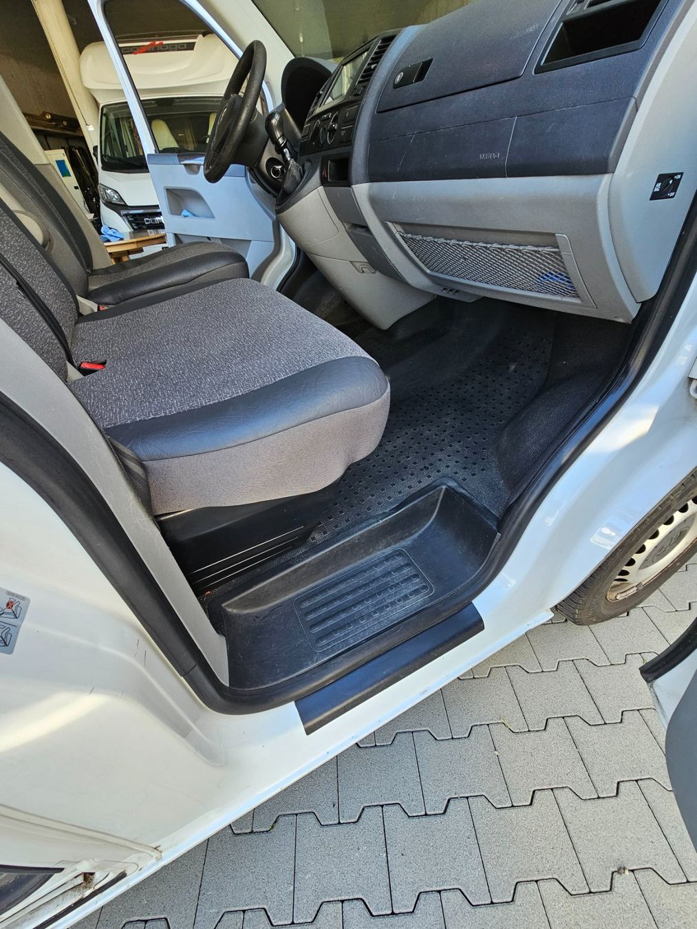 VW Veicoli commerciali: VW T5 Kastenwagen – Usato da Wasen im Emmental venduto da chris57 5