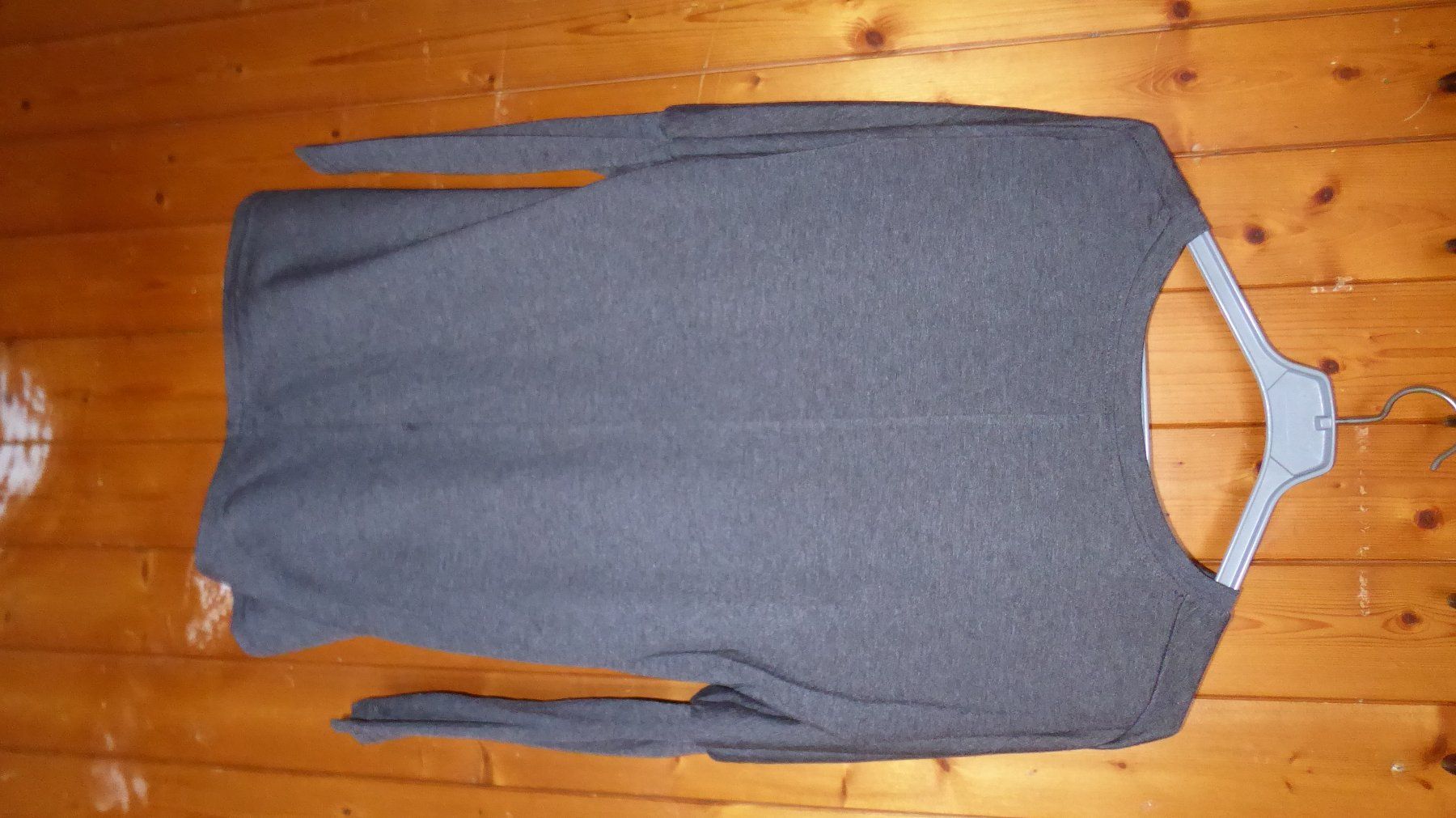 Maglioni & Felpe: Sweatshirt Gr M mit Auftruck – Usato da Sargans venduto da Benziner 4