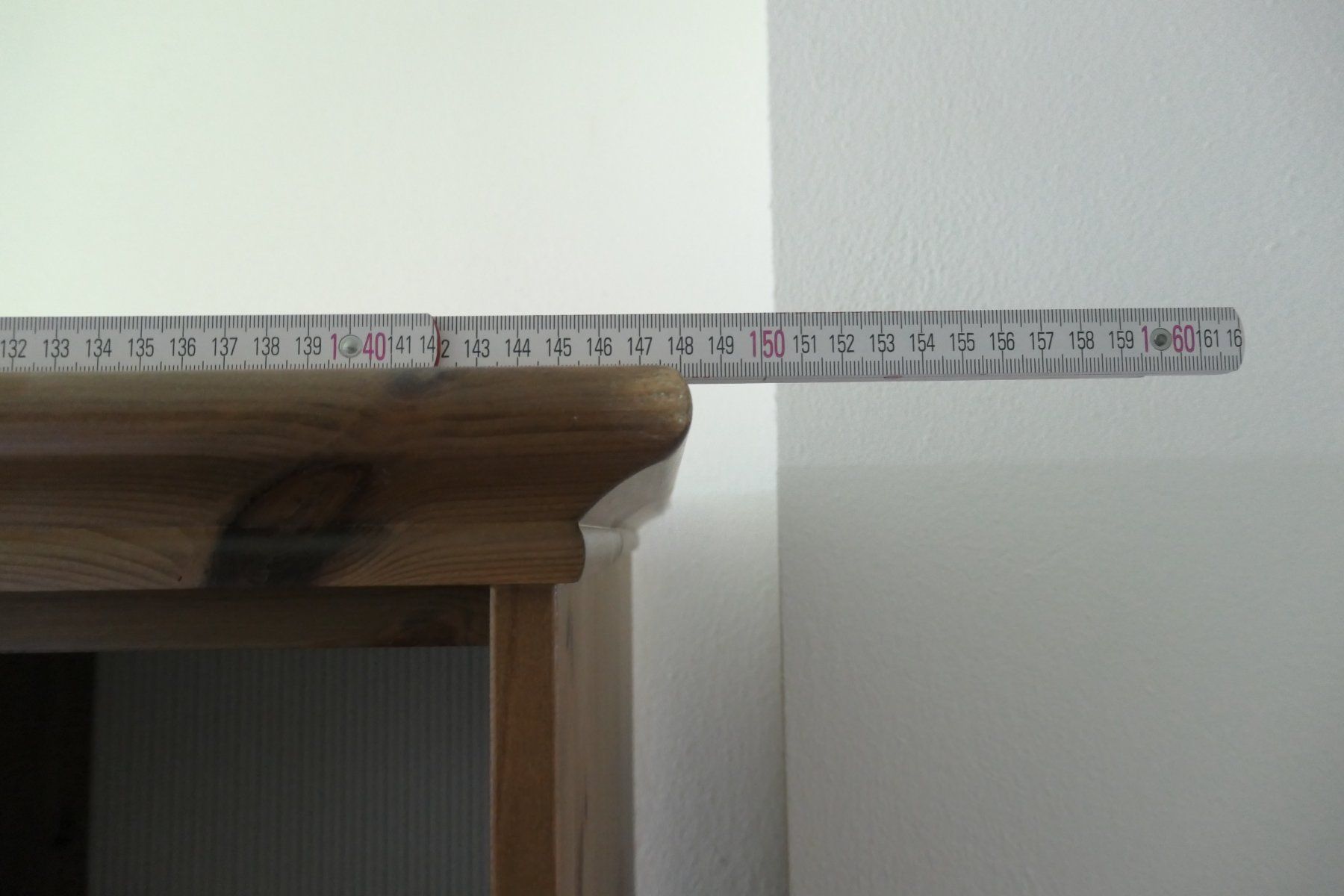 Ikea Armadi: Massivholzkleiderschrank IKEA – Usato da Schwarzenberg LU venduto da U62 3