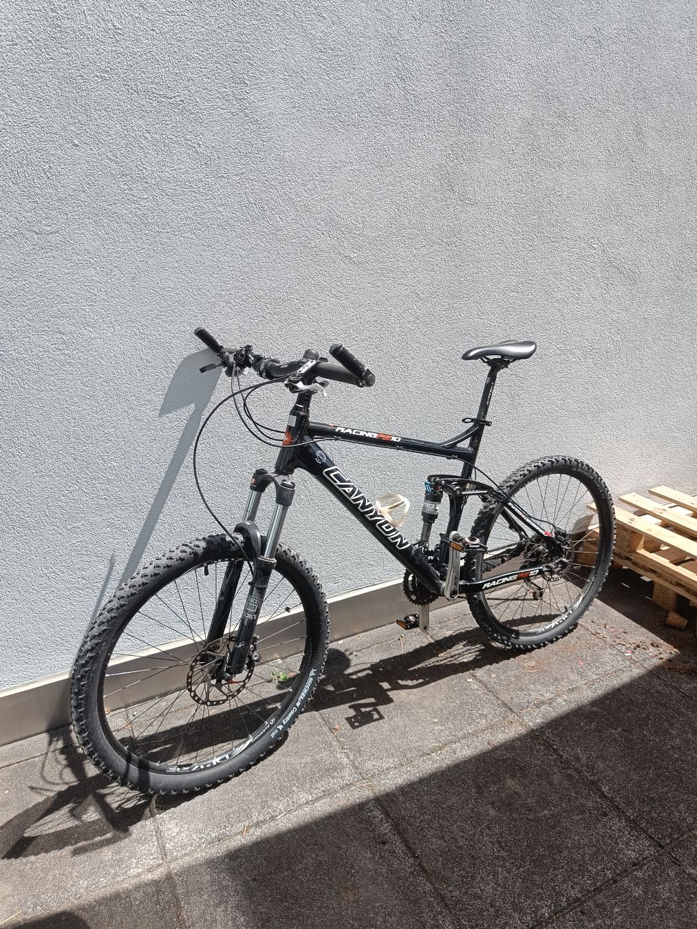 Canyon Velos: Canyon FS10 Racing - Fully – Gebraucht aus Liebefeld von HermanC1307