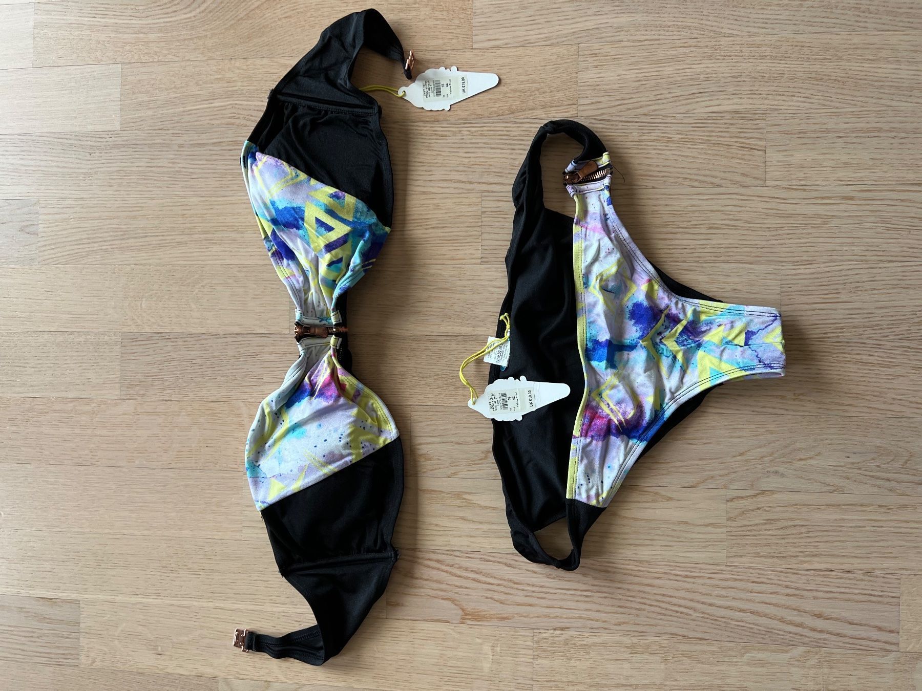 Badekleider & Bikinis: Buntes Bikini – Neu und originalverpackt aus Pratteln von sponiin