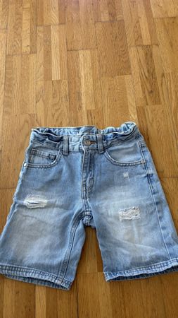 Kurze Jeans Hosen Grösse 122