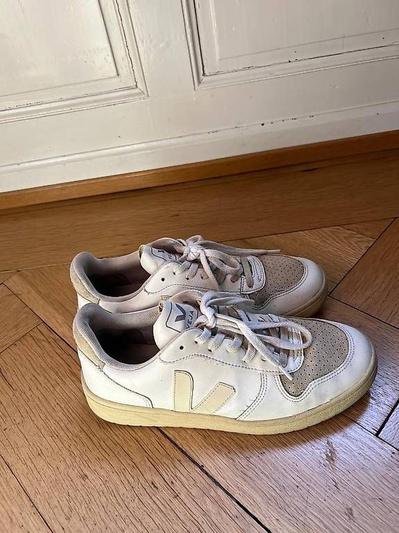 Veja Scarpe da uomo: VEJA V-10 Sneaker  Gr. 40 – Usato da Basel venduto da makemonta 1
