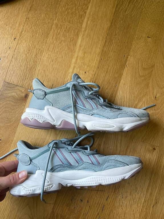Adidas Scarpe da uomo: Adidas OZWEEGO Grösse 38 – Nuovo (secondo la descrizione) da Zürich venduto da nanniba 1