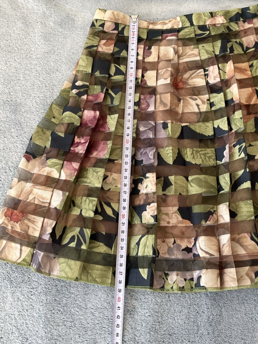Zara Gonne: Zara Basic Floral Pleated Mini Skirt Size S – Nuovo (secondo la descrizione) da Gümligen venduto da caron__ 6