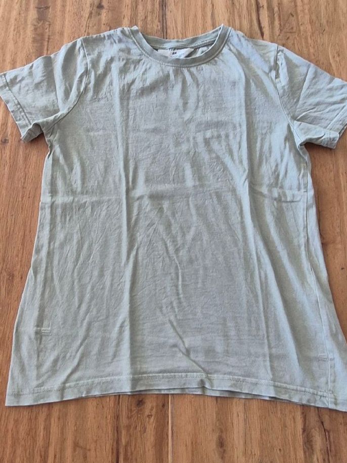 H&M Kleiderpakete: 146/152- Grösse, 4er SET kurzarm Shirt – Gebraucht aus Nottwil von echtMOMO 8
