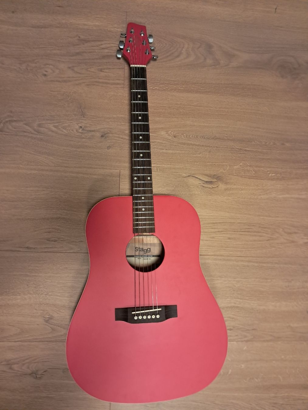 Strumenti musicali: Akustikgitarre Rot mit Tasche – Usato da Spiez venduto da ang_v6lb