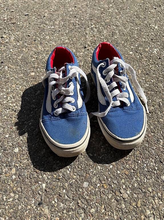 Scarpe per ragazzi: Kinderschuhe Vans Grösse 29 – Usato da Basel venduto da exakt-neutral