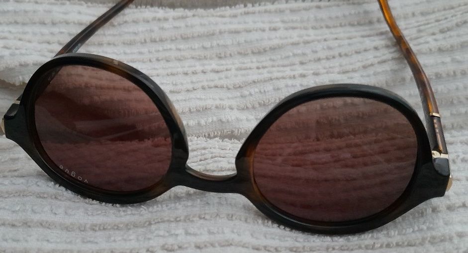 Vogue Lunettes & Verres: Vogue occhiali da sole – D'occasion à Lugano par Fran015 1