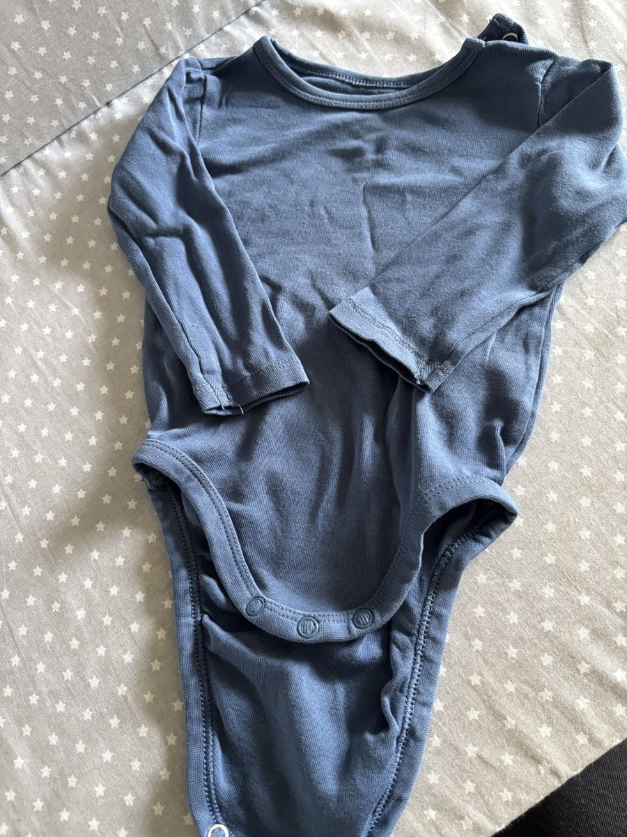 H&M Lotti & Set di vestiti: 4er Langarm Body-Set H&M Grösse 68 – Usato da Wohlenschwil venduto da angelsweet 4
