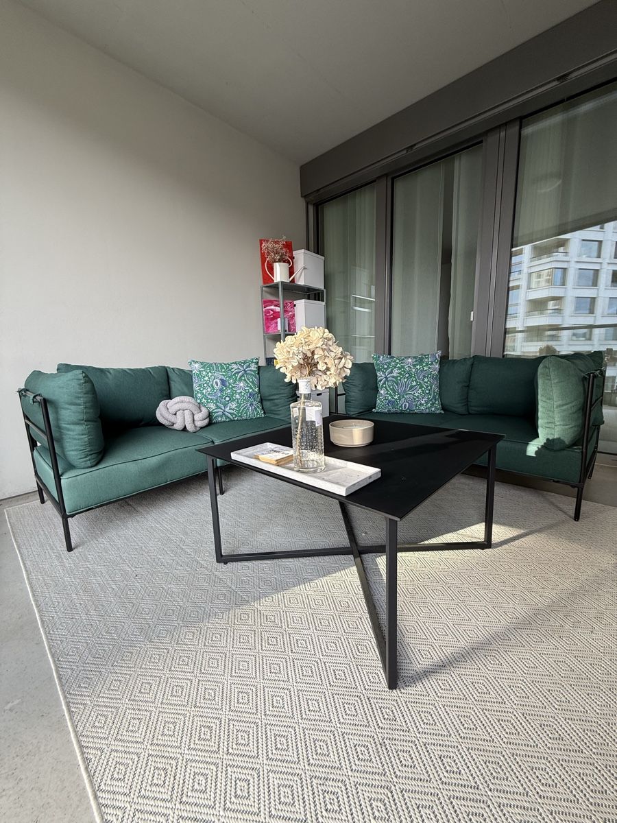 Sofas: 2 + 1 Garten Set: 2x 2-Seater Sofa + Coffee Table – D'occasion à Zürich par Du_9w2w 3