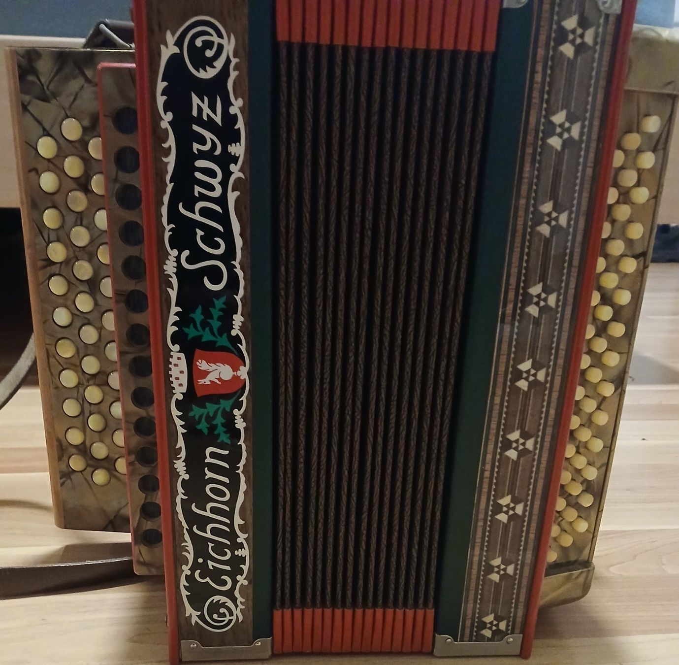Eichhorn Instruments de musique: Eichhorn Schwyzerörgeli – D'occasion à Schwyz par mar_jnw9 1