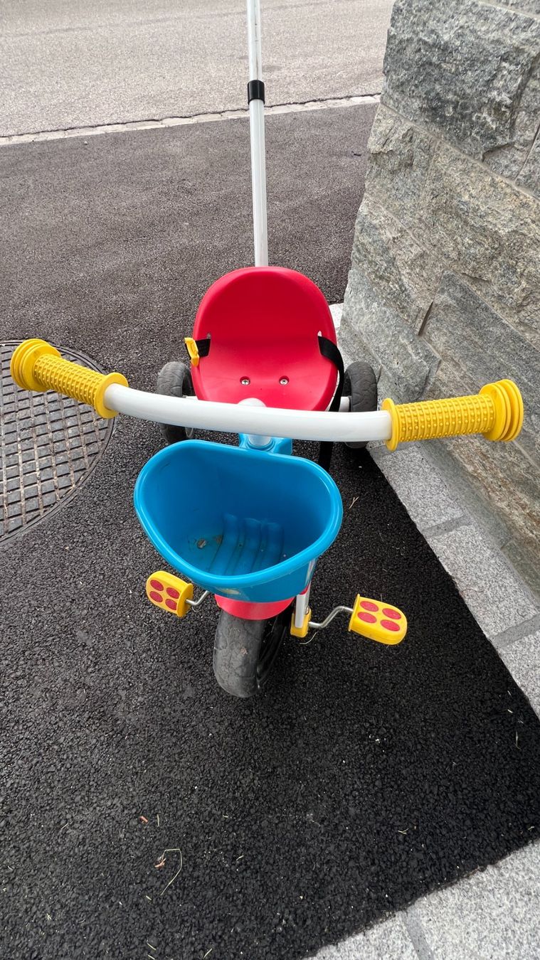 Puky Veicoli per bambini: Puky Dreirad mit Schiebestange – Usato da Mosnang venduto da Com89 3