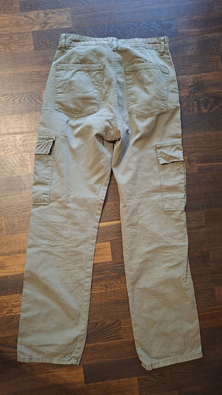 Stradivarius Pantaloni: Stradivarius Cargohose Gr.38 – Nuovo (secondo la descrizione) da Sirnach venduto da man_kym6 1