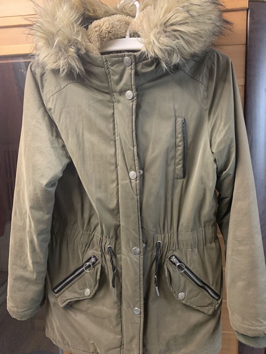 C&A Giacche & Cappotti: Mädchen Wintermantel/Parka Gr. 176 – Usato da Waltenschwil venduto da pipapo71