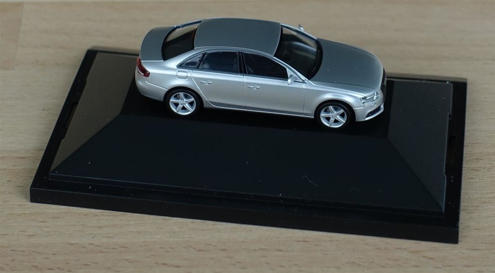 Audi A4 (B8) 2007 Limousine. Herpa 1:87