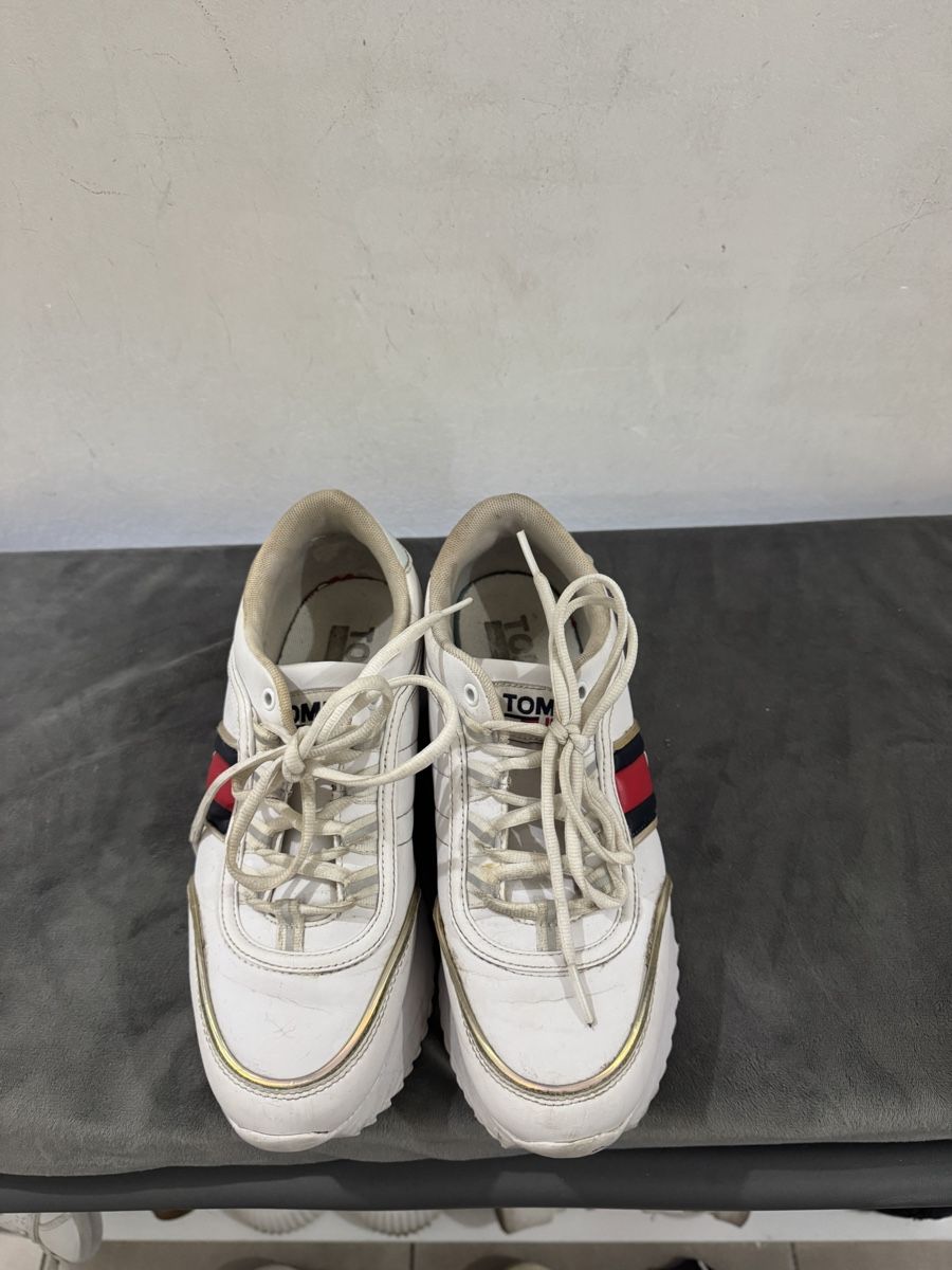 Scarpe da uomo: Sneakers Tommy Hilfiger – Usato da Lugano venduto da poi_x9dn 1