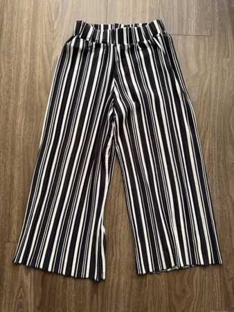 BLACK AND WHITE STRIPED PANTS🖤