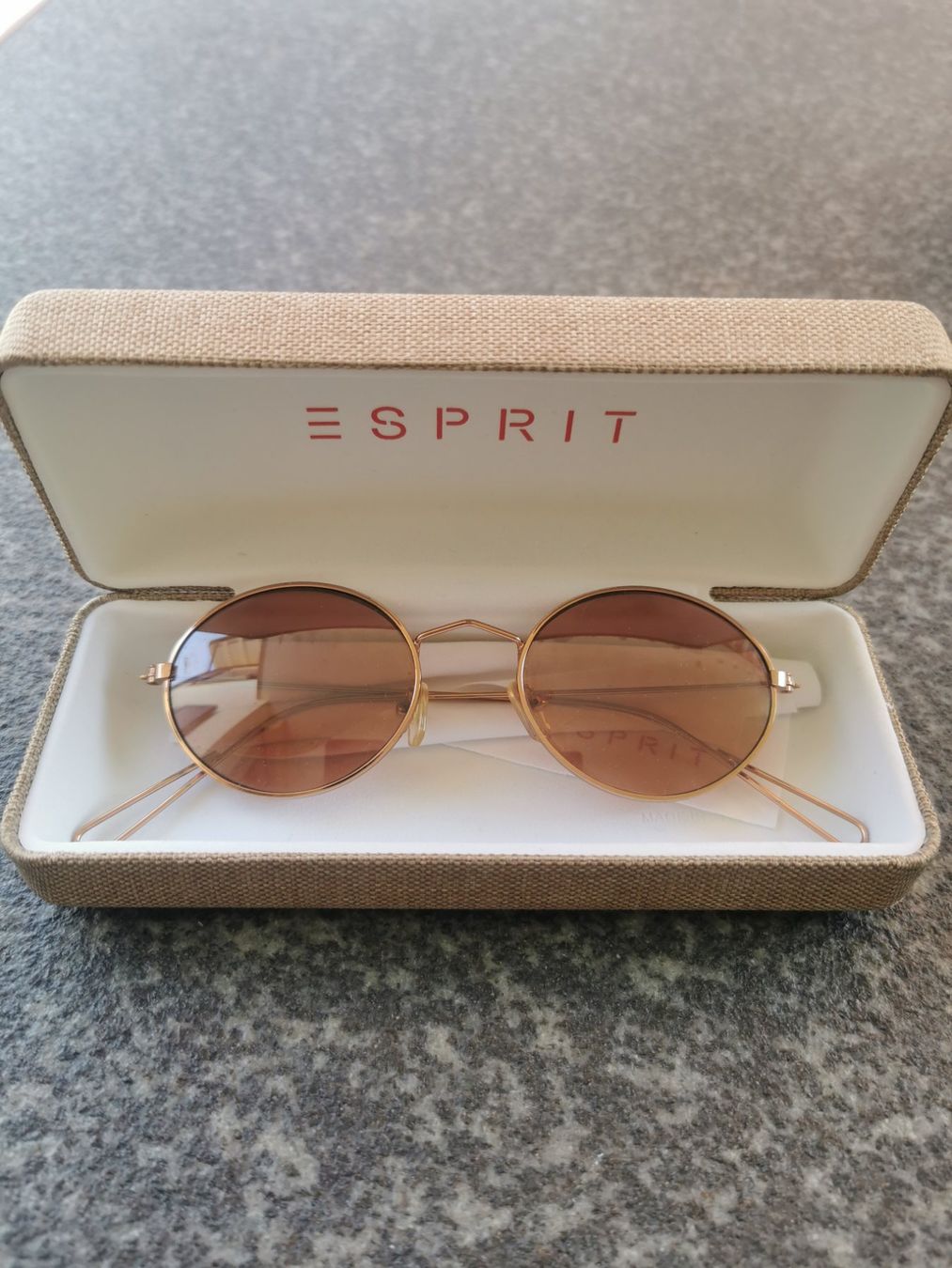 Occhiali & Lenti: Sonnenbrille Roségold mit Esprit Etui – Usato da Gunzgen venduto da 0Aurin0
