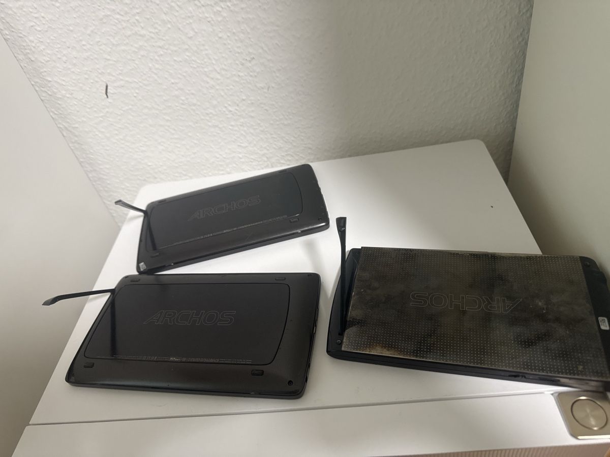 Archos Tablet PC: 3x ARCHOS -Tablet – Difettoso da Riehen venduto da M.S.DVD 3