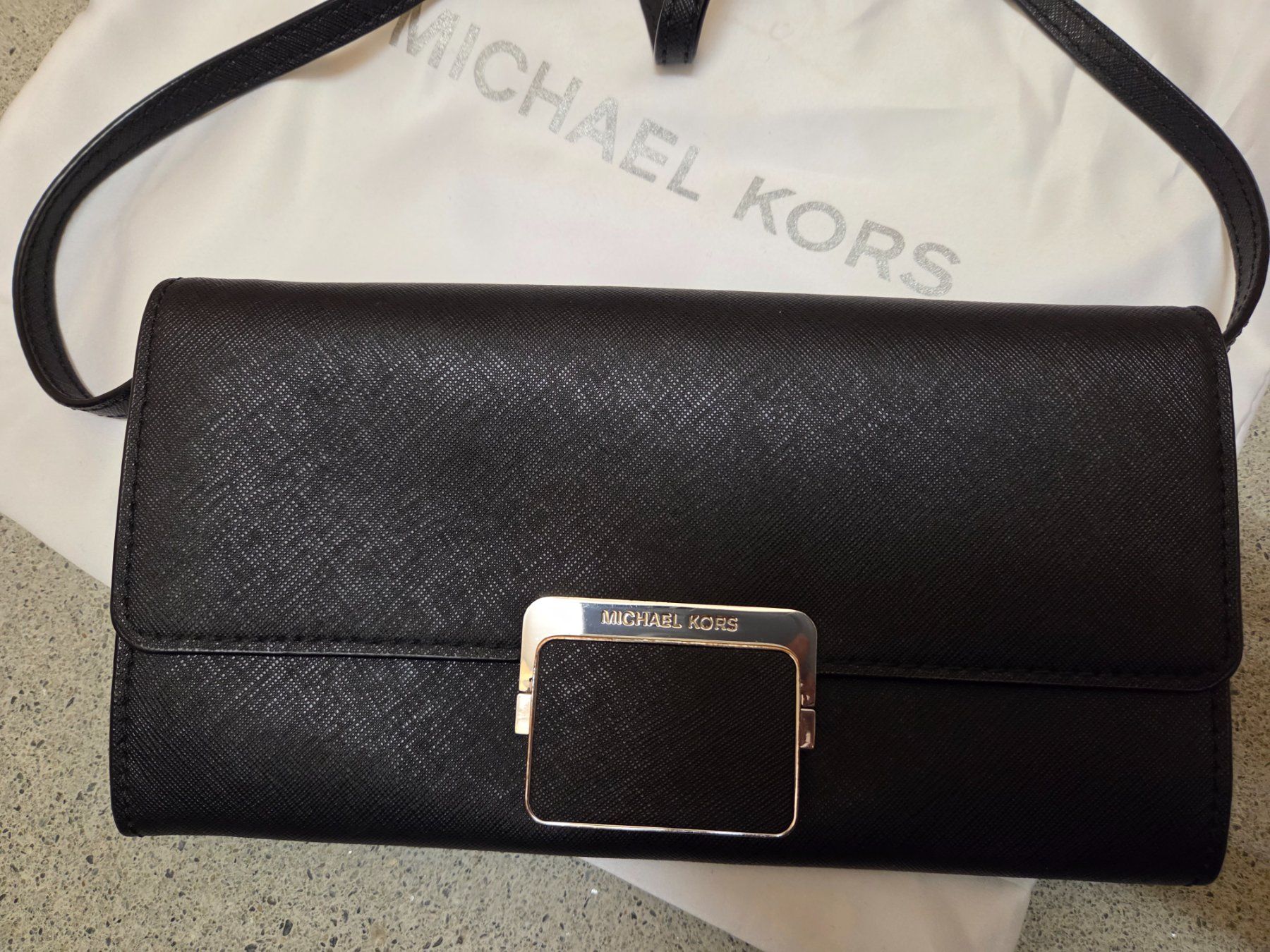 Michael Kors Borse da donna: MICHAEL KORS Leder Clutch – Usato da Emmen venduto da GrabandGo 3