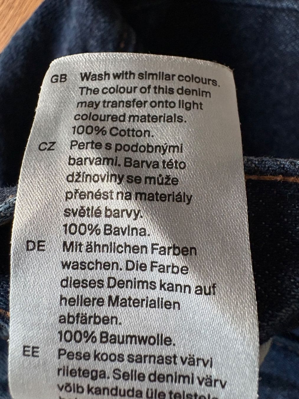 Cos Jeans: COS Tapered Jeans Gr. 25 – Usato da Zürich venduto da triangular 7