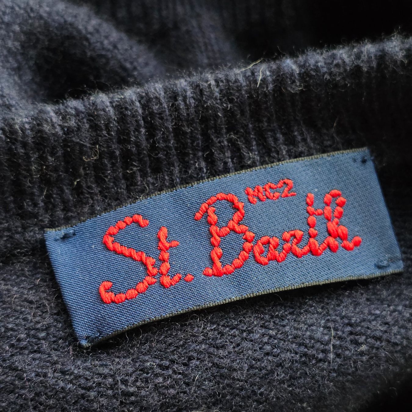 Pullover & Sweatshirts: 🐸 ST. BARTH KASCHMIR PULLOVER L " GIN SOLVES EVERYTHING " – Gebraucht aus Môtier (Vully) von Frogs 6