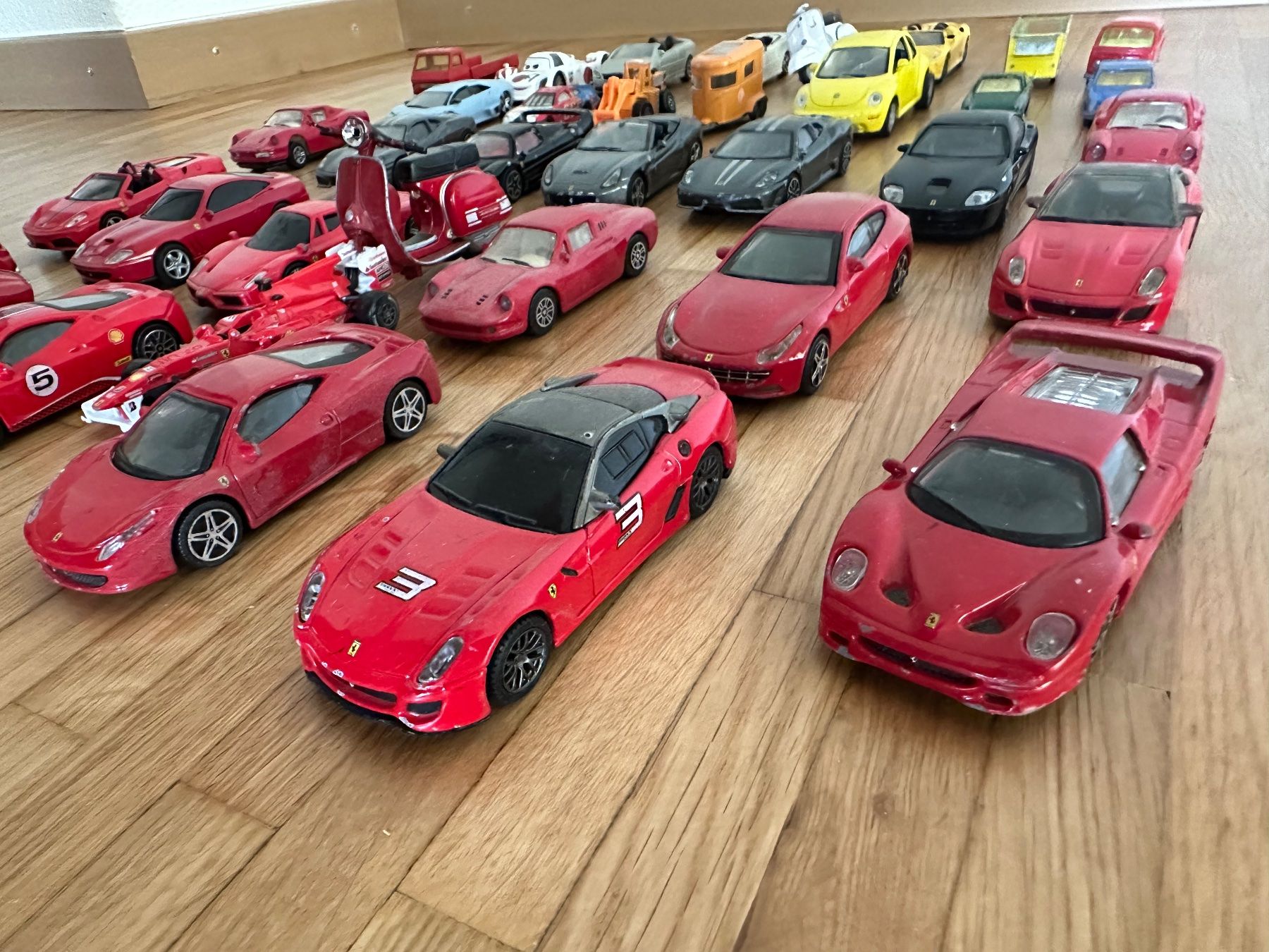 Bburago Modellautos: BBurago Ferrari Versammlung 1/43 – Gebraucht aus Thalwil von Ivanoffka 4