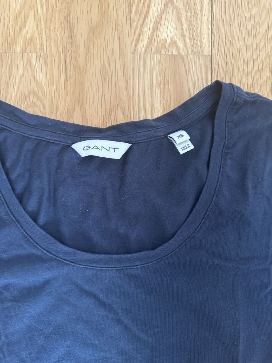 Gant T-Shirts: T-shirt Gant – Neu (gemäss Beschreibung) aus Bern von Paramagurunathan 1