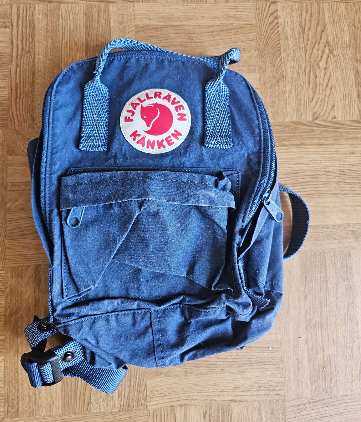Fjällräven Zaini: Fjällräven Kanken Mini Rucksack graublau – Usato da Füllinsdorf venduto da Sunnebliemli7 1