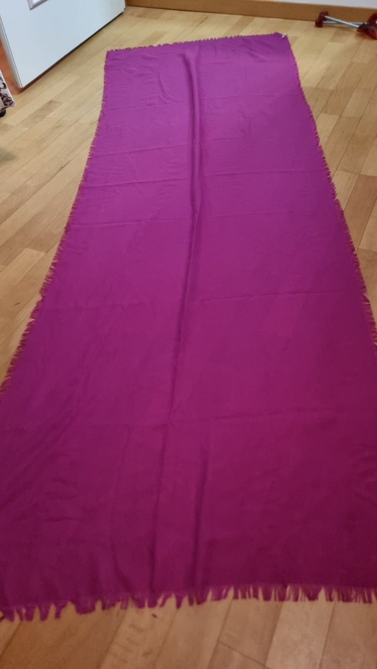 Tom Tailor Foulard & Sciarpe: Schöner Schal in einer wunderschönen Farbe von Tom Tailor – Usato da Wald ZH venduto da CapLux 2