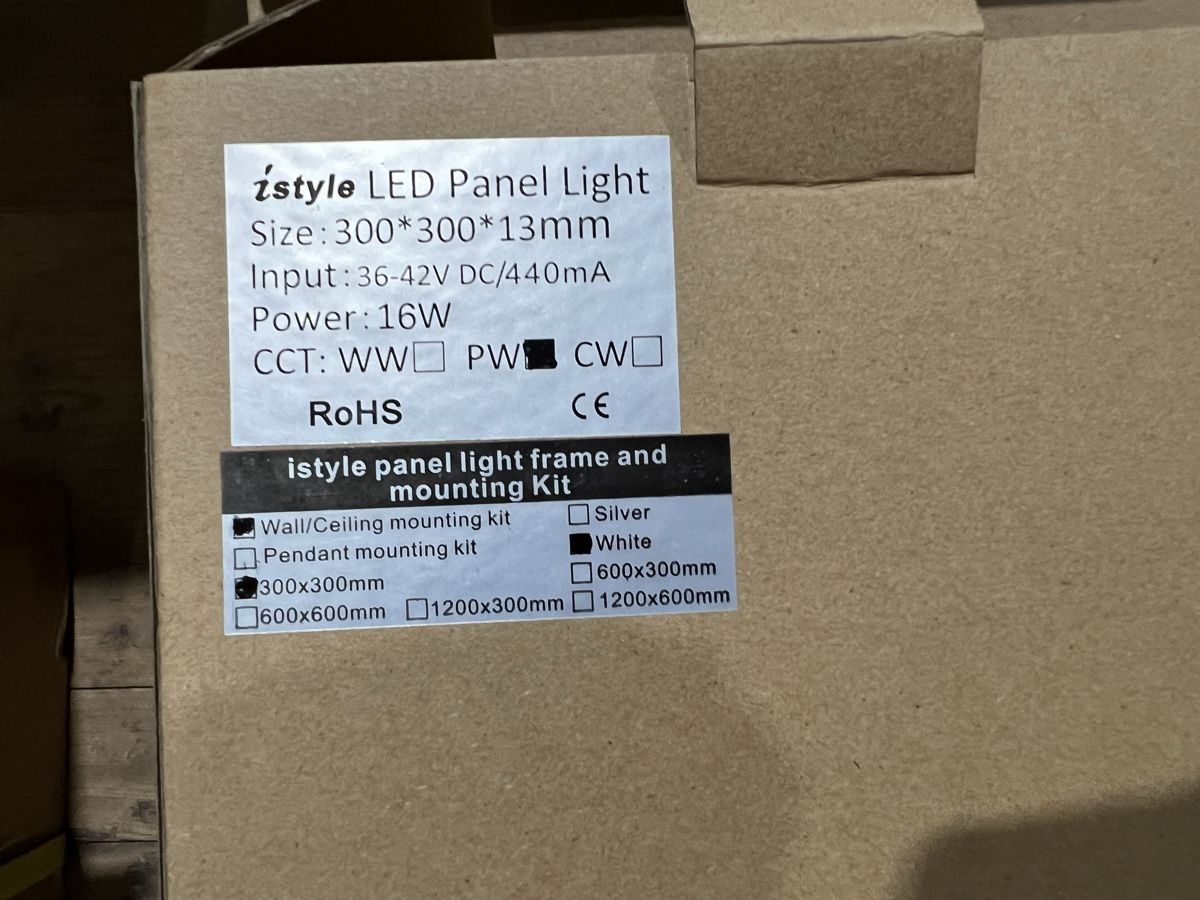 Kronleuchter & Deckenlampen: LED Panel Licht 30x30cm 16W Weiss, Neu & OVP – Neu und originalverpackt aus Weinfelden von AAAufloesungen 2