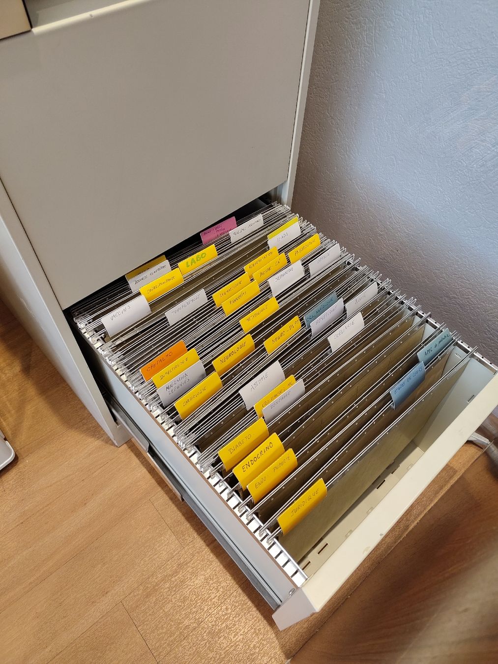 Schränke: Armoire à dossier suspendus – Gebraucht aus Genève von flat_pat 1