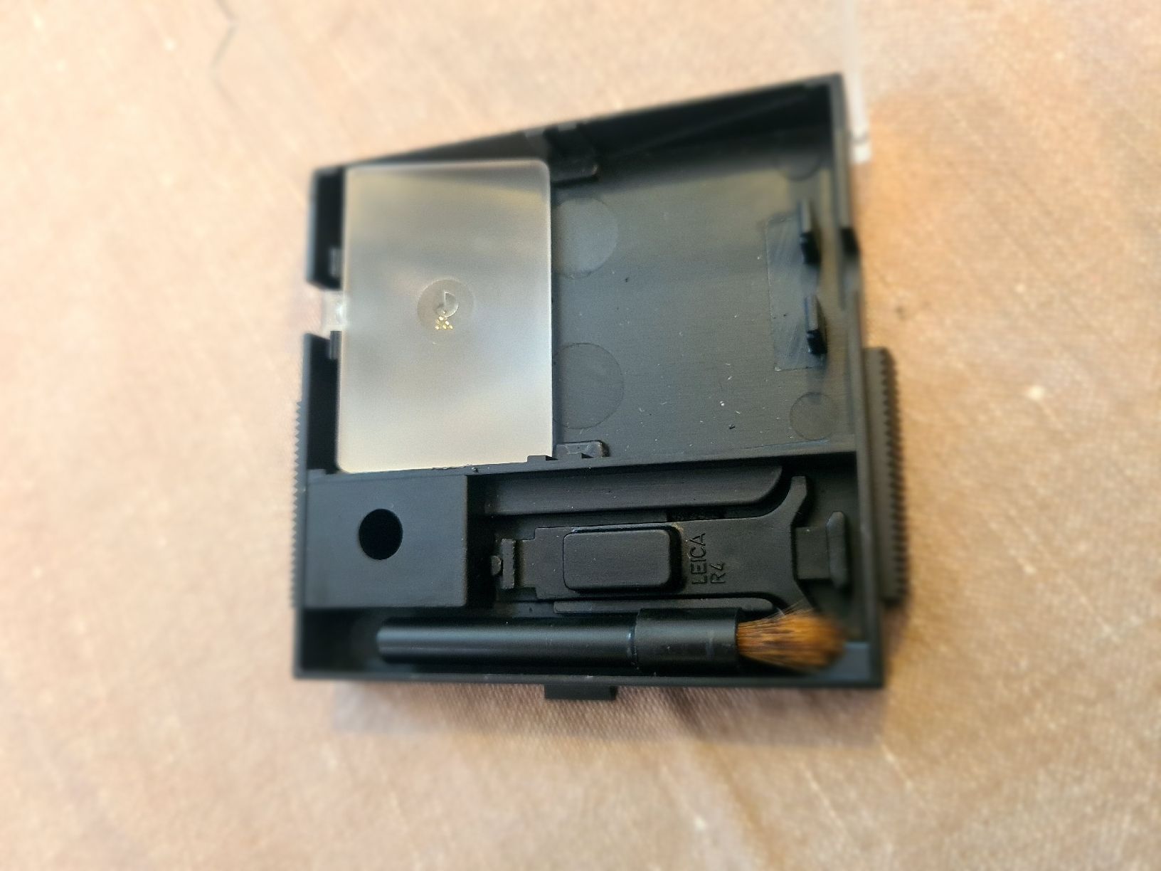 Leica Fotocamera: Leica R4 ecran de mise au point interchangeable  – Usato da Neuchâtel venduto da gra_msx7 1
