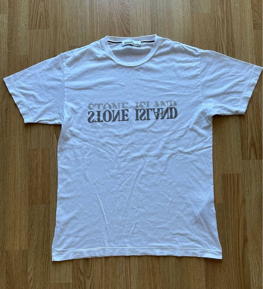 Stone Island T-shirt: Stone Island T-shirt  – Usato da Pfäffikon ZH venduto da Nataliia. 2