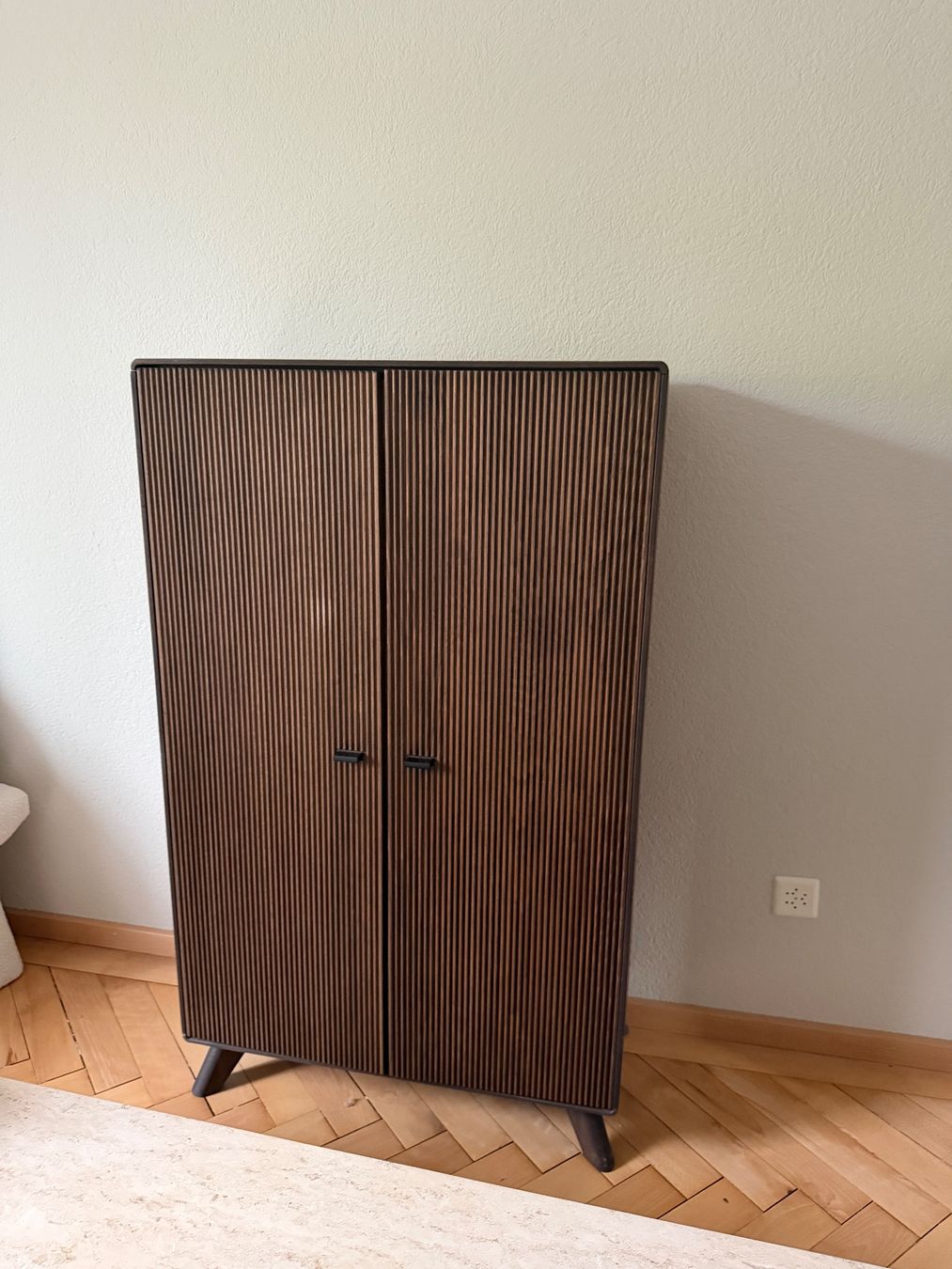 Commodes: Highboard Kommode Echtholz – D'occasion à Zürich par Zelda-67