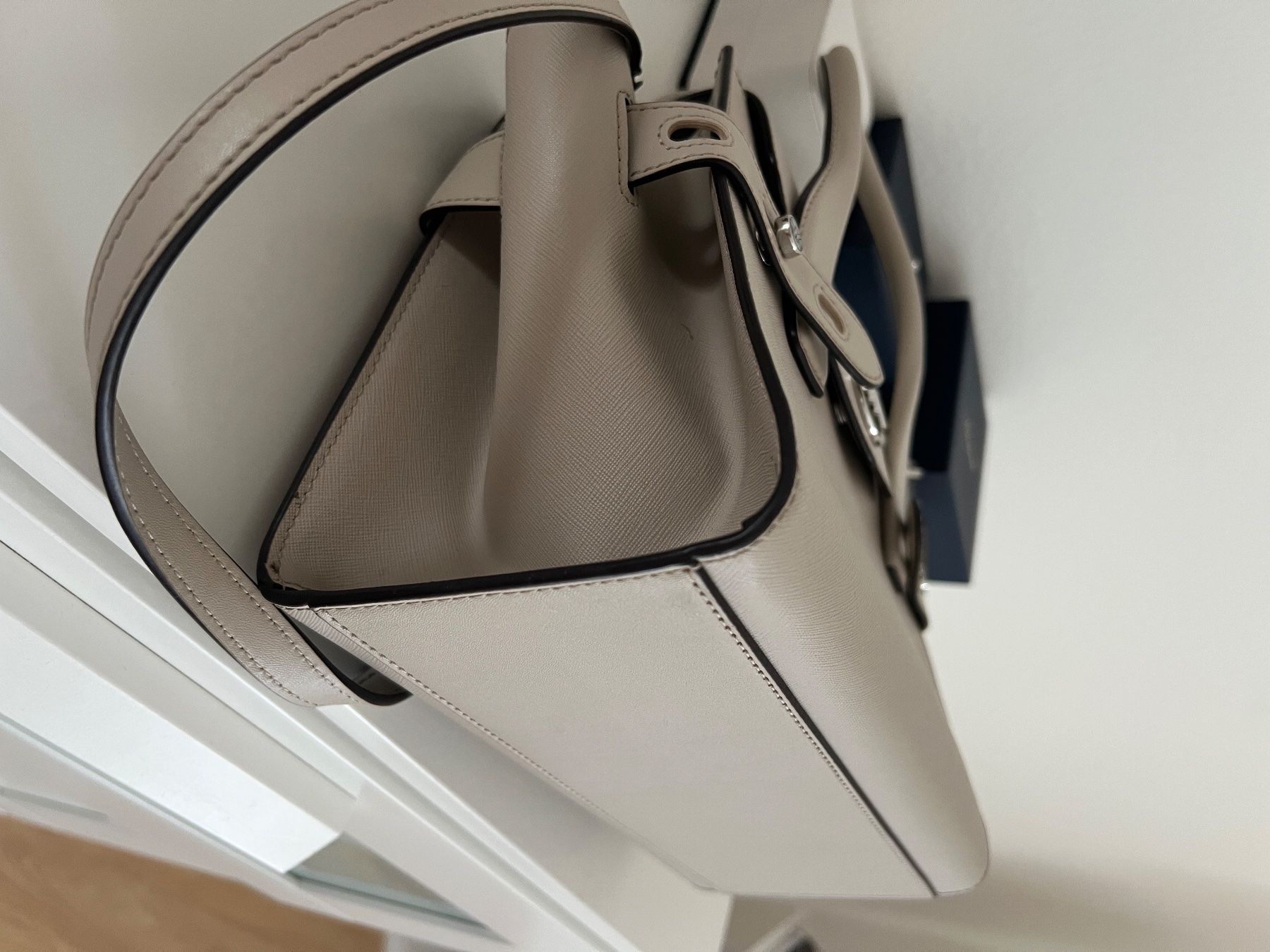 Michael Kors Borse da donna: Sac à main Michael Kors beige, état neuf! – Usato da Vevey venduto da Aiaram_059k 2
