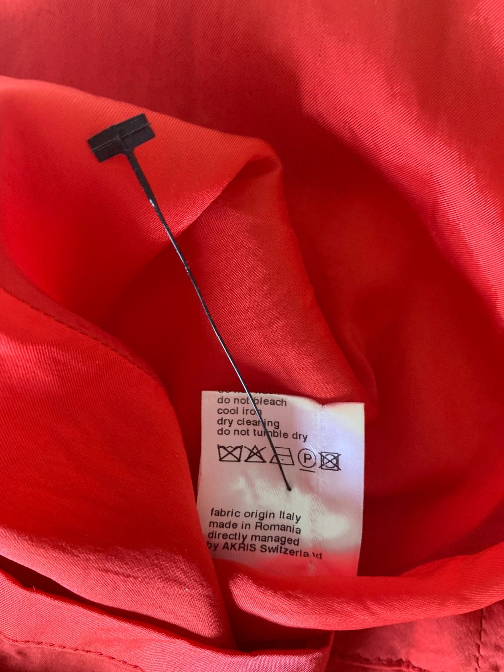 Akris Vestiti: AKRIS: Chices rotes Etui-Kleid mit Cutout, 38 – Nuovo (secondo la descrizione) da Luzern venduto da paulablue 9