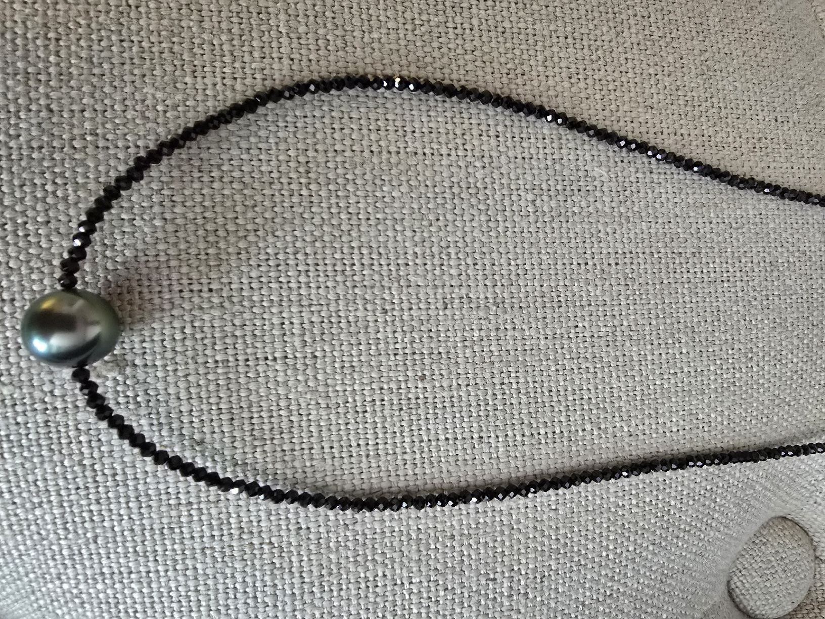 Catenine: Schwarze Perlenkette mit Spinell – Nuovo (secondo la descrizione) da Erlinsbach venduto da sus_7k9l 2